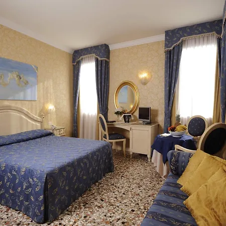 Ca' Formenta Hotel 3*